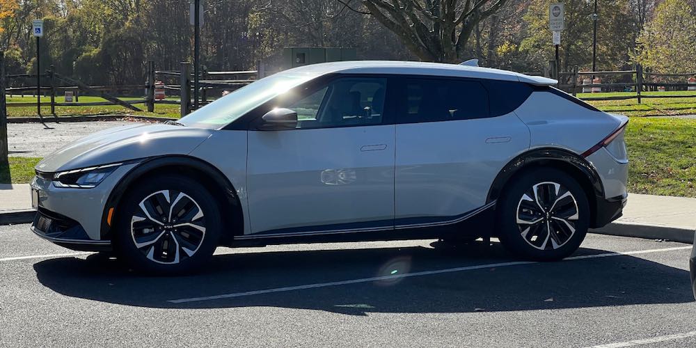 Kia EV6 model Wind RWD in the color Glacier